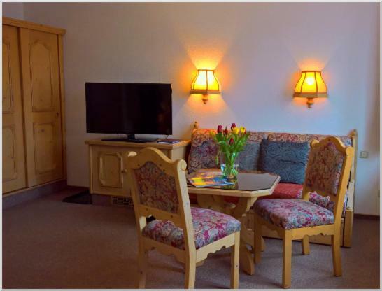 Gasthof-Pension Rotes Haus Oberwiesenthal Bagian luar foto